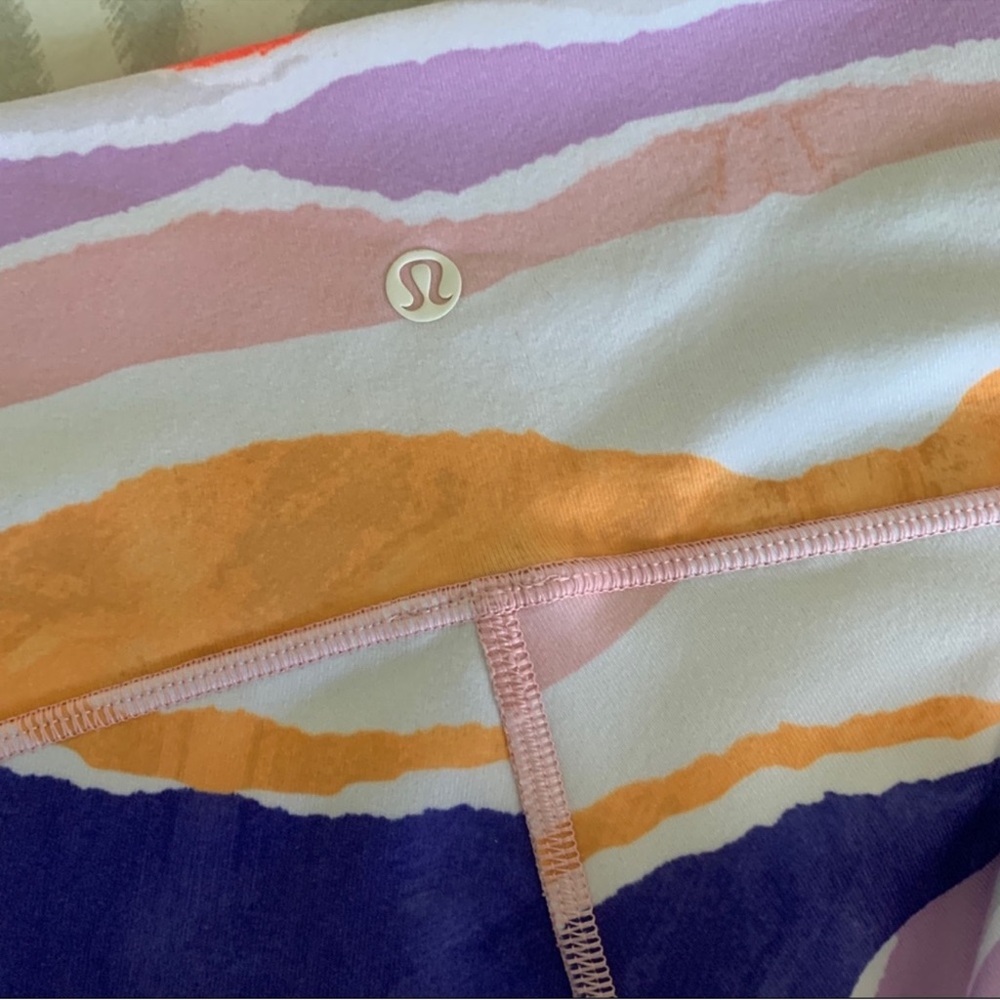 Lululemon Hight Rise Athletica True Self Cropped - Picture 4 of 10